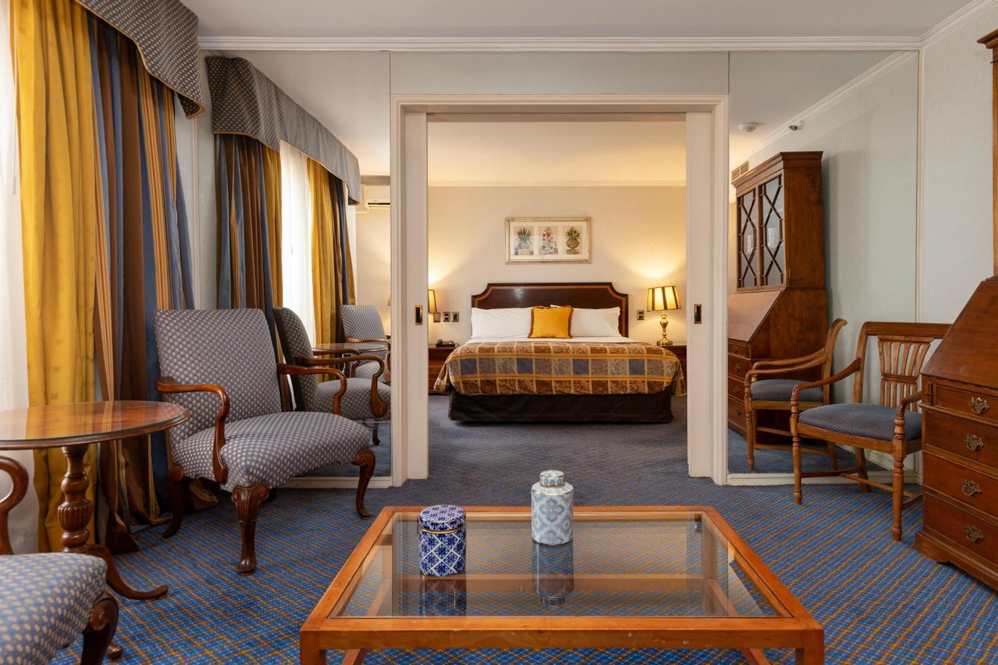 Park Plaza Santiago — Photos 3